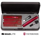 Maglite Solitaire & Victorinox SwissCard Set